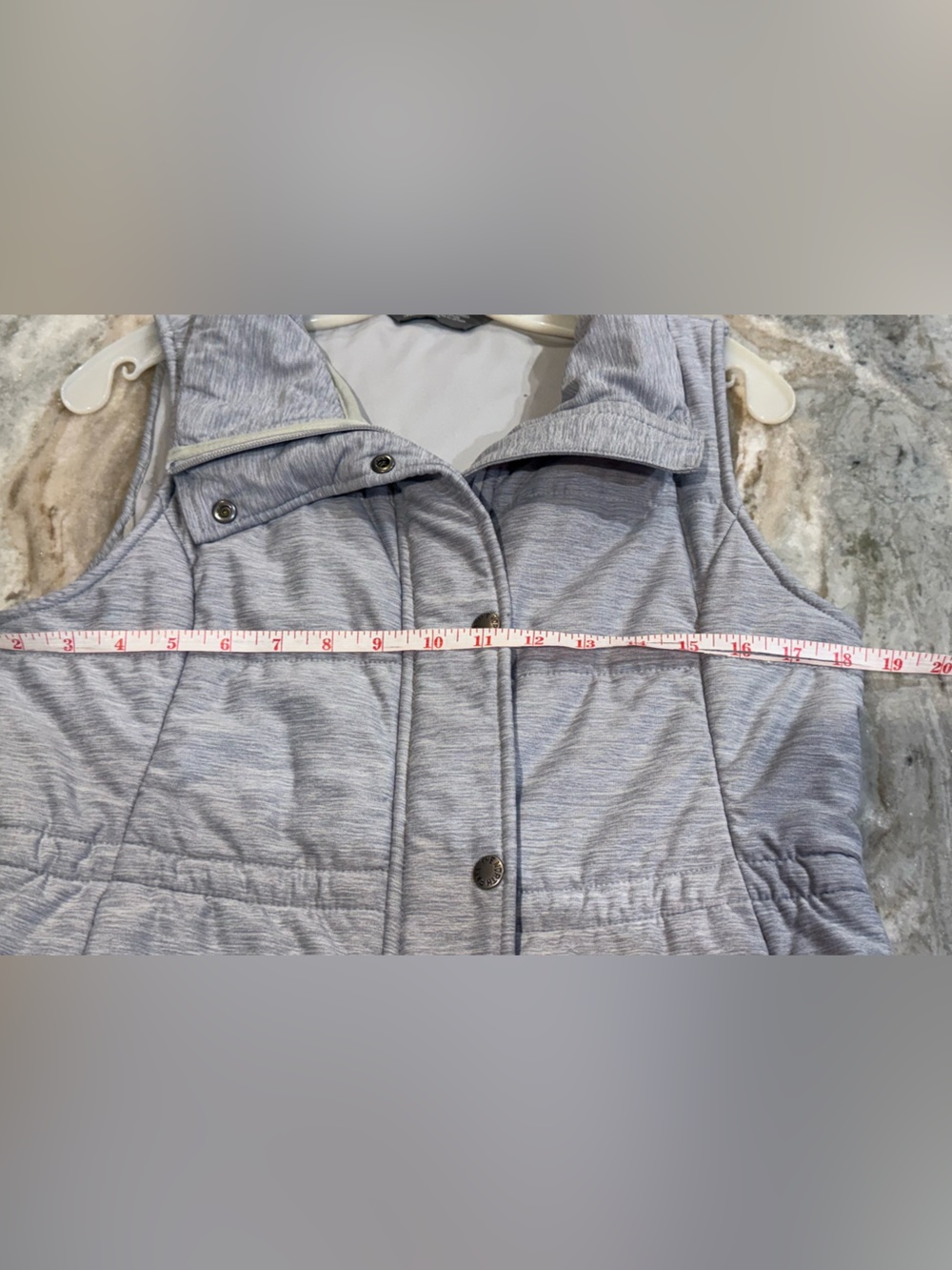 Women’s THE NORTH FACE Pseuido light grey vest- Size small - Picture 7 of 7